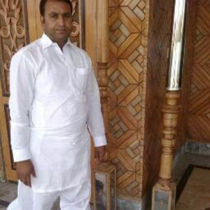 Meet your Posher, Safdar